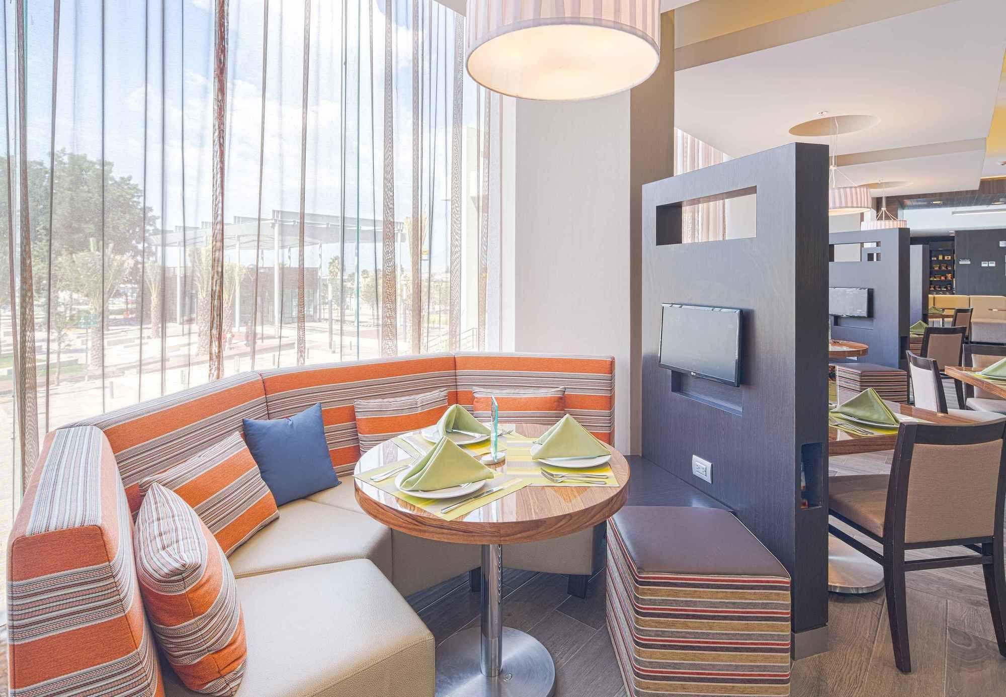 Courtyard By Marriott Saltillo Eksteriør bilde