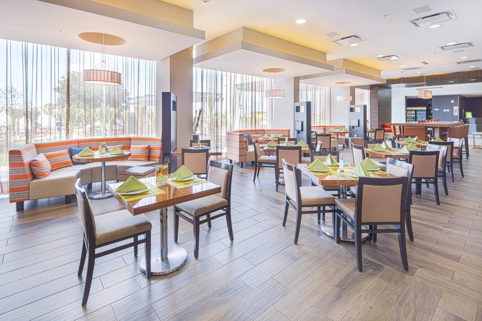 Courtyard By Marriott Saltillo Eksteriør bilde