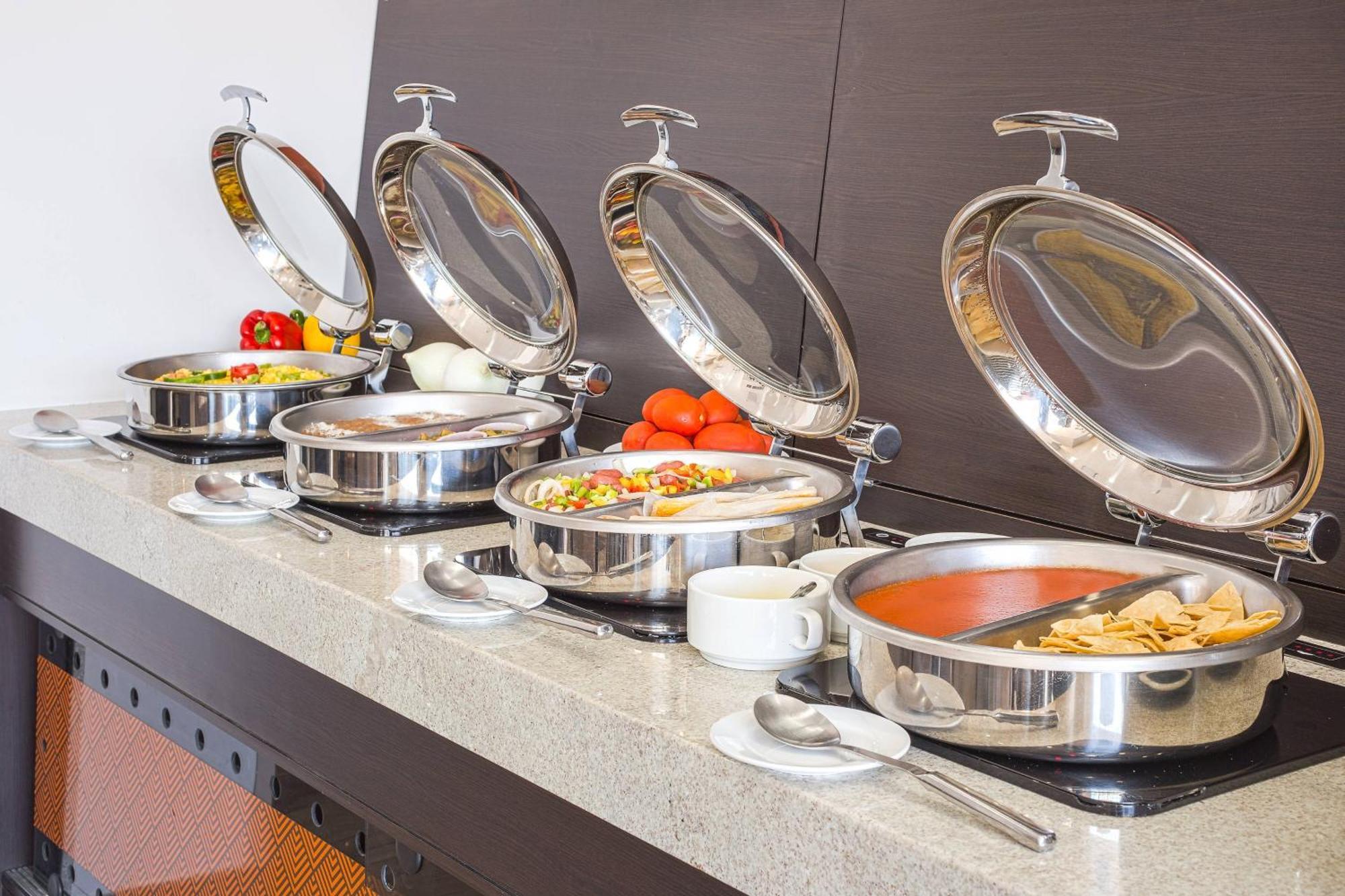 Courtyard By Marriott Saltillo Eksteriør bilde
