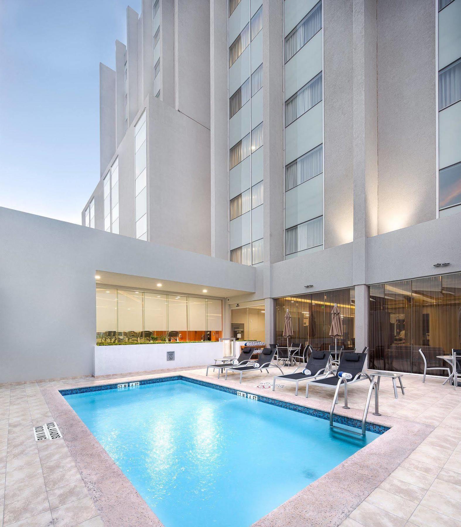 Courtyard By Marriott Saltillo Eksteriør bilde